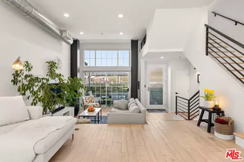 5400 Playa Vista Dr #8, Playa Vista, CA 90094