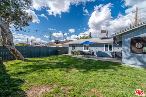 27067 Cypress St, Highland, CA 92346 photo 9