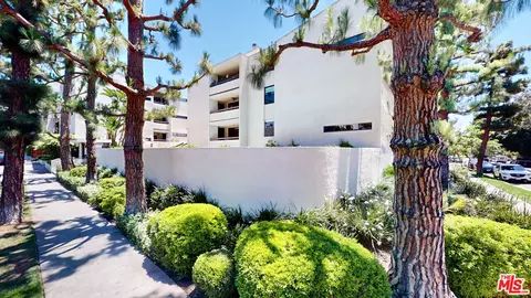8380 Waring Ave #102, Los Angeles, CA 90069