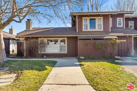 57 Meadow Lakes Dr, Tehachapi, CA 93561