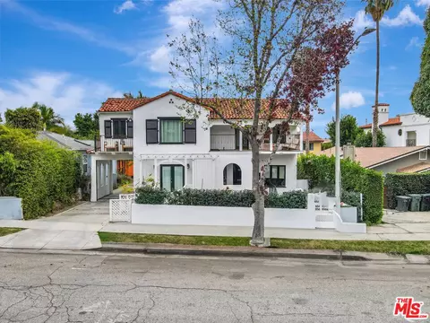 854 Huntley Dr, West Hollywood, CA 90069