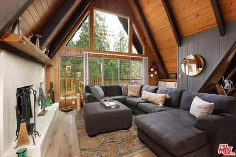 27197 Bernina Dr, Lake Arrowhead, CA 92352 photo 2