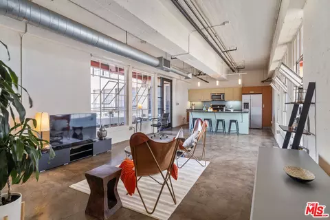 746 S Los Angeles St #805, Los Angeles, CA 90014