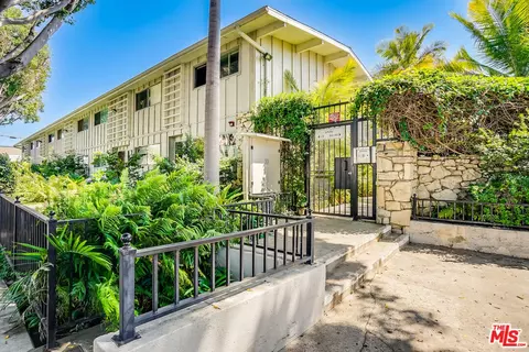 4040 Grand View Blvd #77, Los Angeles, CA 90066