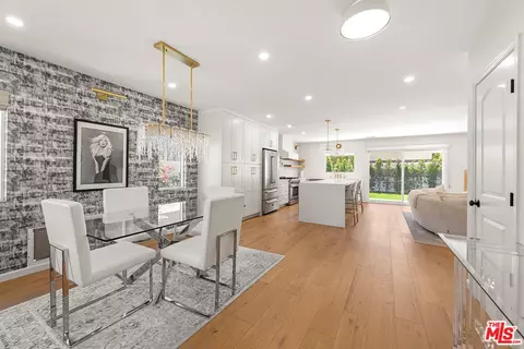 13354 Magnolia Blvd, Sherman Oaks, CA 91423