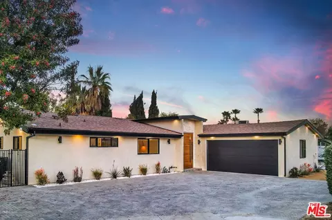 5709 Wallis Ln, Woodland Hills, CA 91367