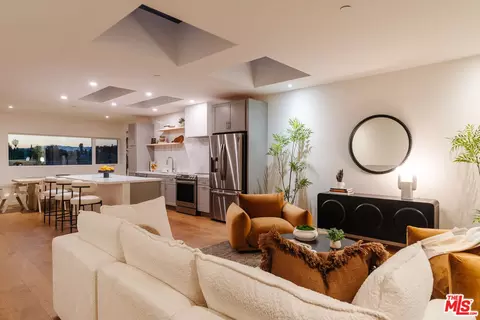 4323 Burns Ave, Los Angeles, CA 90029