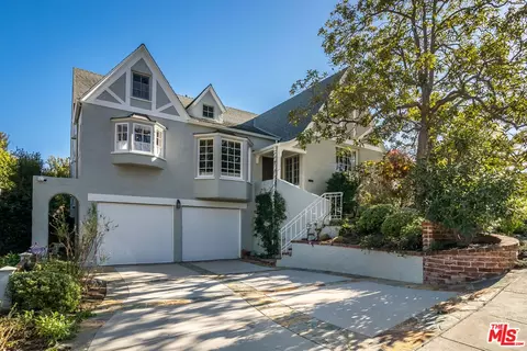 10610 Wellworth Ave, Los Angeles, CA 90024