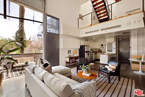 1523 Gordon St #5, Los Angeles, CA 90028