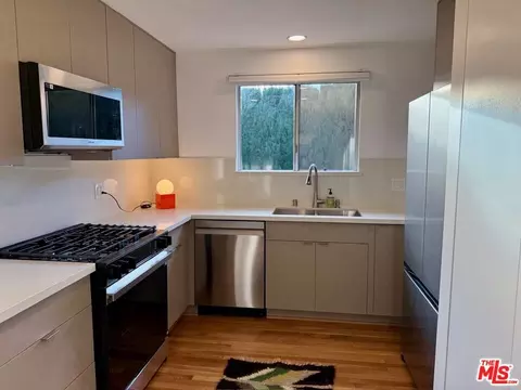 Kitchen - 5128 E Wardlow Rd, Long Beach, CA 90808 photo 2 of 2