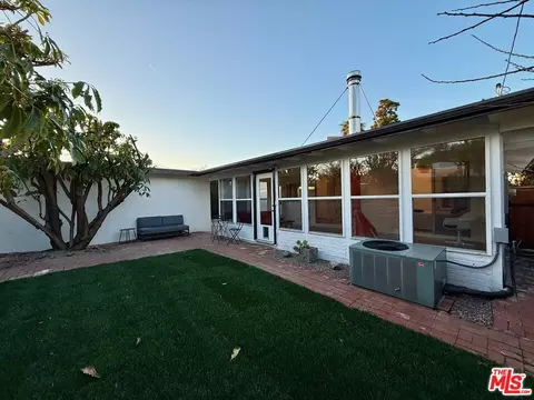 Exterior - 5128 E Wardlow Rd, Long Beach, CA 90808 photo 3 of 9