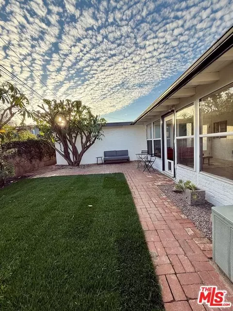Exterior - 5128 E Wardlow Rd, Long Beach, CA 90808 photo 1 of 9