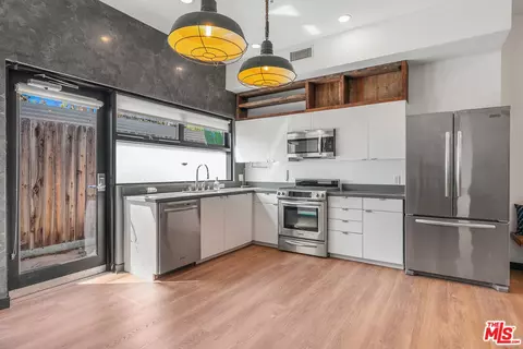 Kitchen - 815 Hampton Dr #4, Venice, CA 90291 photo 1 of 2