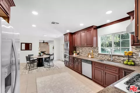 2264 Yuma Way, Fullerton, CA 92835 photo 10