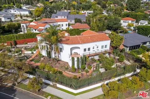 2306 Hillhurst Ave, Los Angeles, CA 90027
