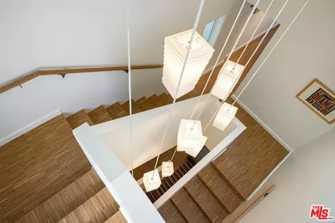 Entry Way - 32 Dudley Ave, Venice, CA 90291 photo 1 of 2