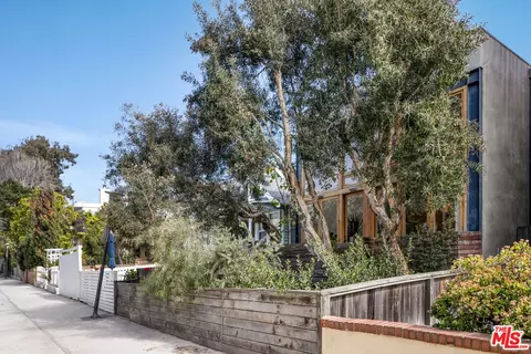 32 Dudley Ave, Venice, CA 90291