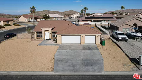 57088 Selecta Ave, Yucca Valley, CA 92284