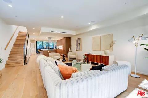 330 Rennie Ave #2, Venice, CA 90291