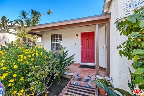 2560 Coolidge Ave, Los Angeles, CA 90064