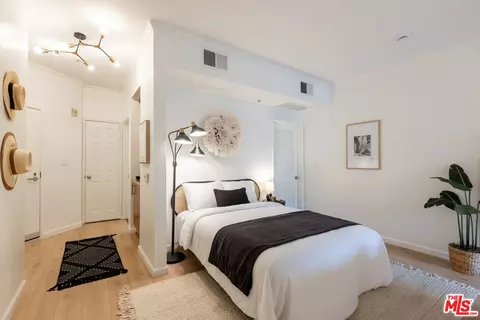 620 S Gramercy Pl #123, Los Angeles, CA 90005