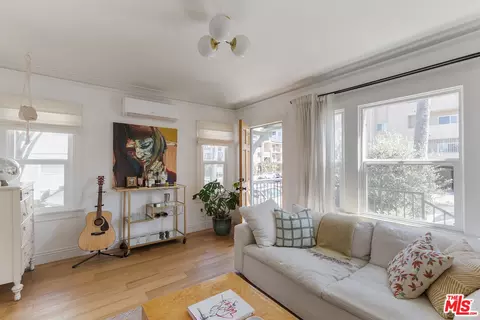 209 S Reno St, Los Angeles, CA 90057