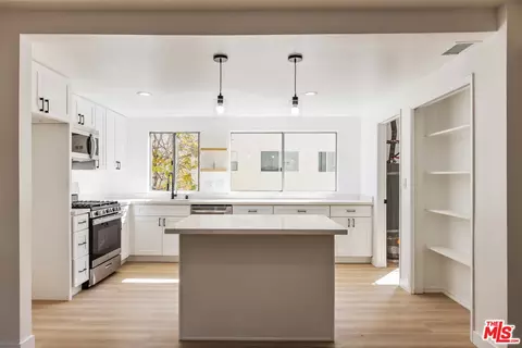 11260 Overland Ave #2C, Culver City, CA 90230