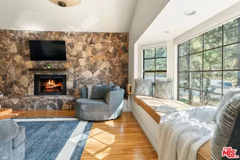 31460 Easy St, Running Springs, CA 92382