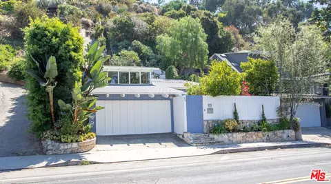 426 Entrada Dr, Santa Monica, CA 90402