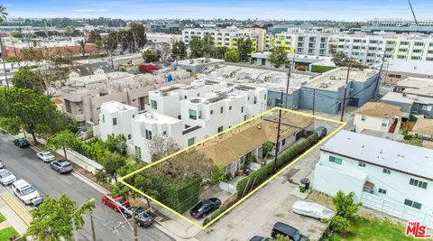 1618 Berkeley St, Santa Monica, CA 90404