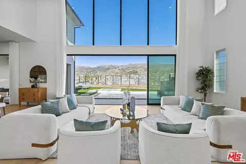 20101 Galway Ln, Porter Ranch, CA 91326