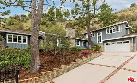 2285 Betty Ln, Beverly Hills, CA 90210