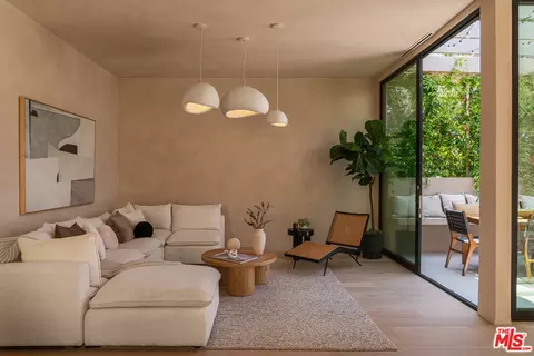 8840 Ashcroft Ave, West Hollywood, CA 90048