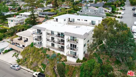 222 Arch St, Laguna Beach, CA 92651