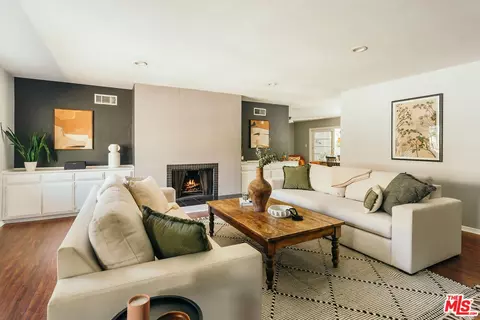 2436 Fairmount Ave, La Crescenta, CA 91214 photo 3
