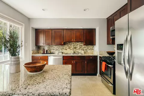 2436 Fairmount Ave, La Crescenta, CA 91214 photo 9