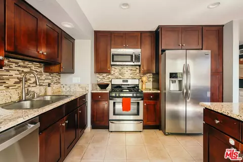 2436 Fairmount Ave, La Crescenta, CA 91214 photo 10