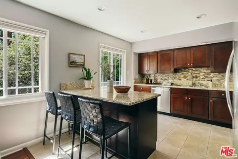 2436 Fairmount Ave, La Crescenta, CA 91214 photo 8