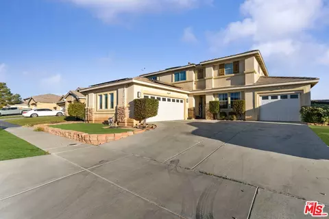 13880 Plantain St, Hesperia, CA 92344 photo 4
