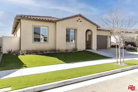 17908 Trek Ct, Santa Clarita, CA 91350