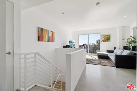 2400 Corinth Ave #14, Los Angeles, CA 90064