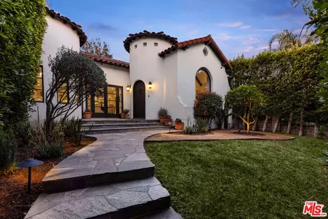 104 N Crescent Heights Blvd, Los Angeles, CA 90048