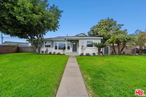 11617 Dolan Ave, Downey, CA 90241