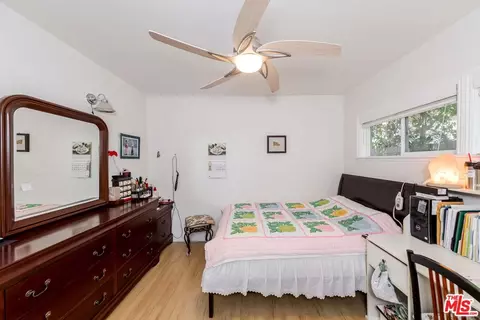Bedroom - 9802 Samoa Ave, Tujunga, CA 91042 photo 2 of 4