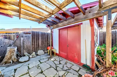 Exterior - 9802 Samoa Ave, Tujunga, CA 91042 photo 5 of 5