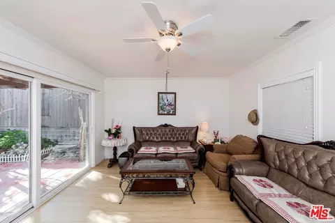 Living - 9802 Samoa Ave, Tujunga, CA 91042 photo 1 of 2
