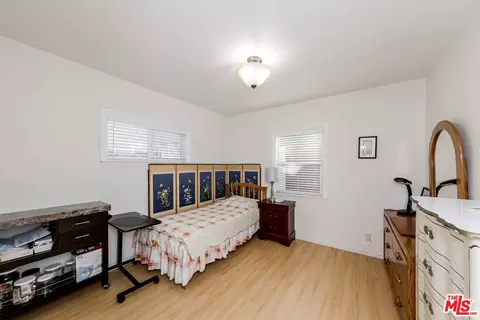Bedroom - 9802 Samoa Ave, Tujunga, CA 91042 photo 3 of 4