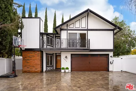 20458 Blythe St, Winnetka, CA 91306