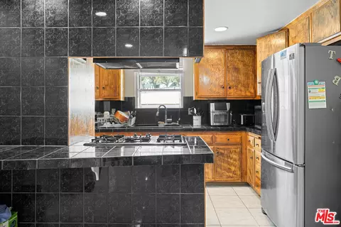 16301 S Tarrant Ave, Carson, CA 90746 photo 13