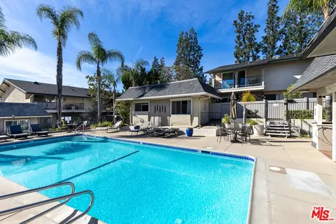 Exterior - 2436 E Mountain St, Pasadena, CA 91104 photo 5 of 5
